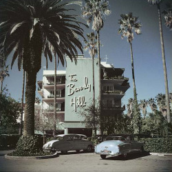 urbnite:  Slim Aarons, Beverly Hills Hotel 