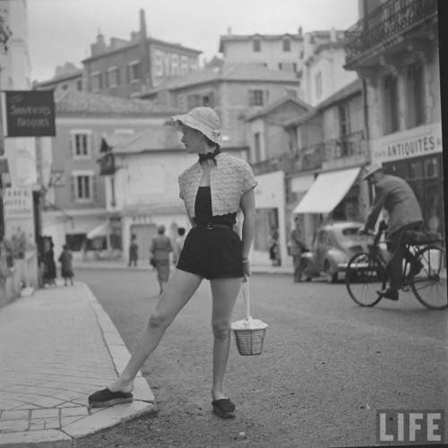  Beach Fashion by Gordon Parks for LIFE Magazine ‘1951