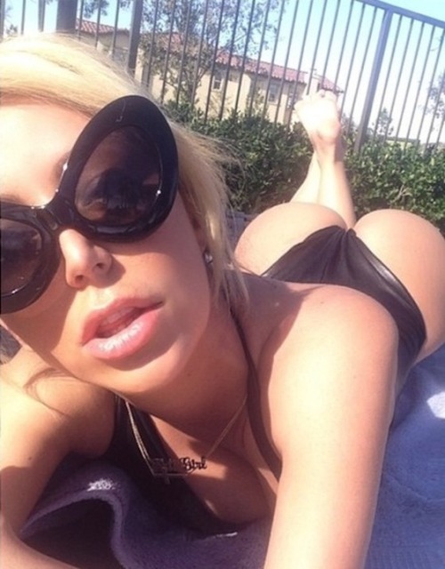 Aubrey O'Day and her fat white ass!