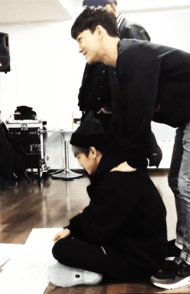 baeksilisk:  BaekChen being cute af during practice ♡