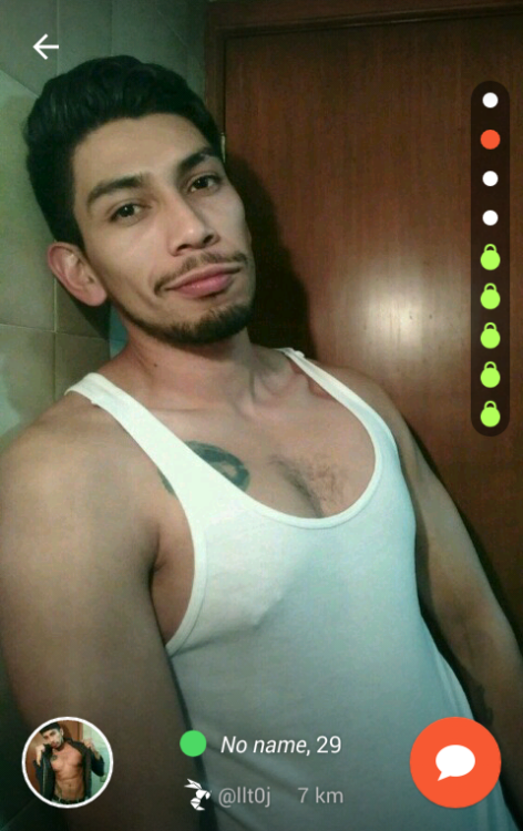 hornetcdmx:  Que rico pasivo tatuado