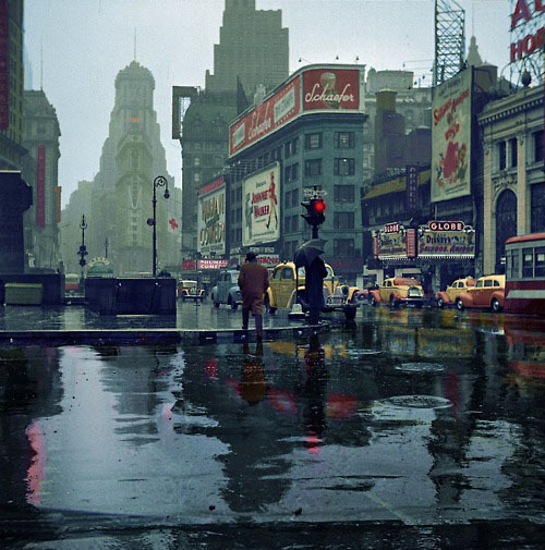 the-night-picture-collector:  John Vachon, Times Square, 1943