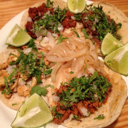 Porn everybody-loves-to-eat:STREET TACOS photos