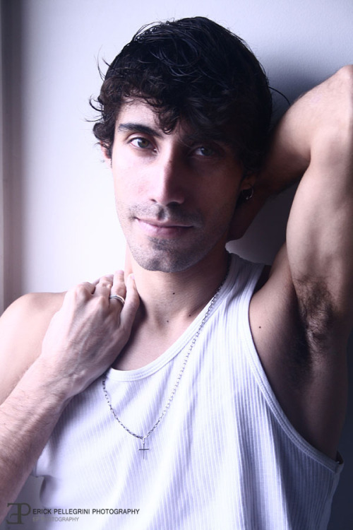 Model: Vincius Dumanian