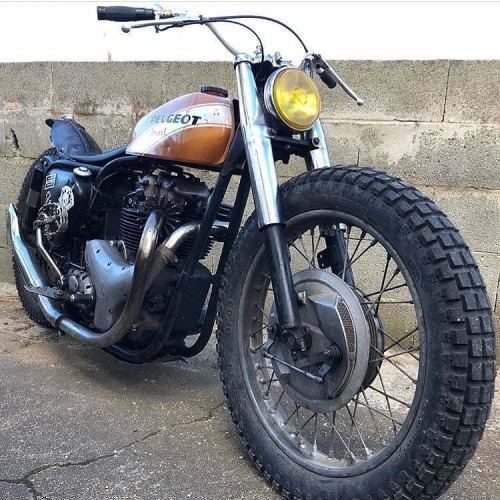 #bsa #Chopper #Bobber #Bratstyle
https://www.instagram.com/p/CAUSKKjKMns/?igshid=m4gy6rpfml92