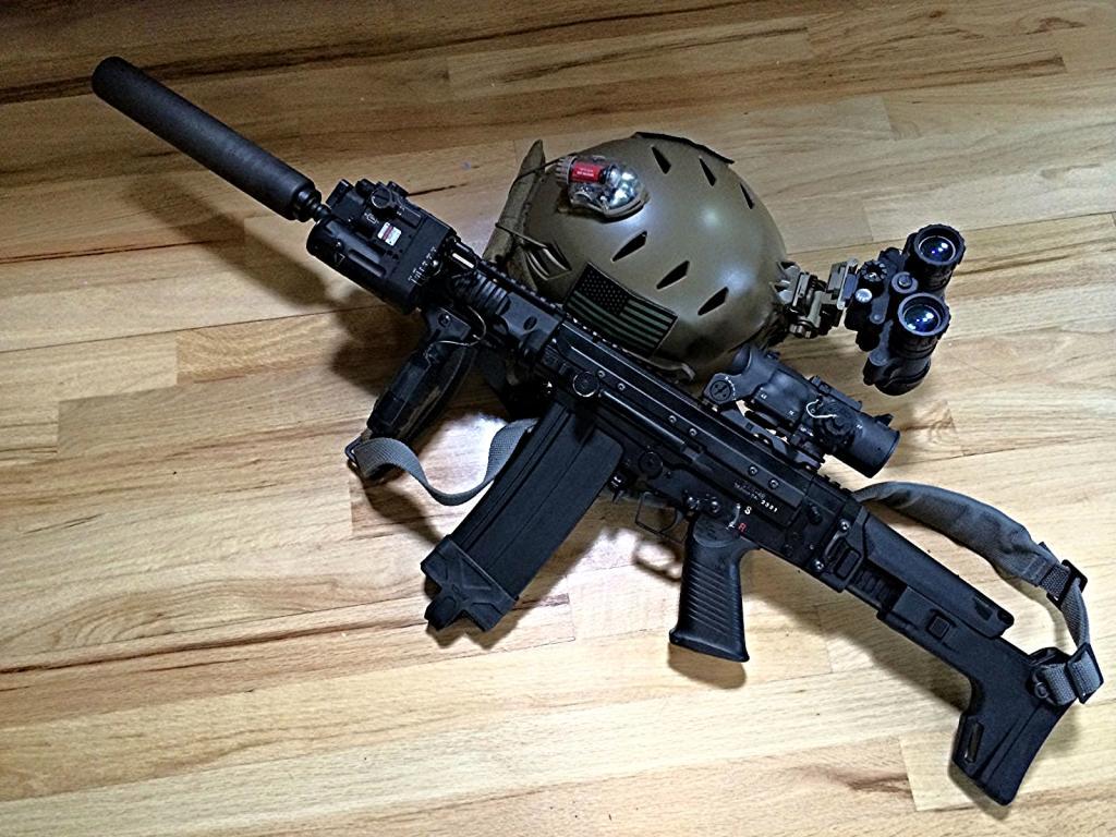 manlythings:  gunrunnerhell:  Custom A member on the FAL Files forums custom transferable