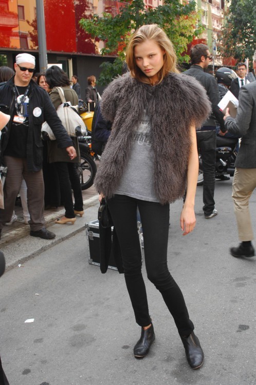 exhalevogue:  Magdalena Frackowiak 