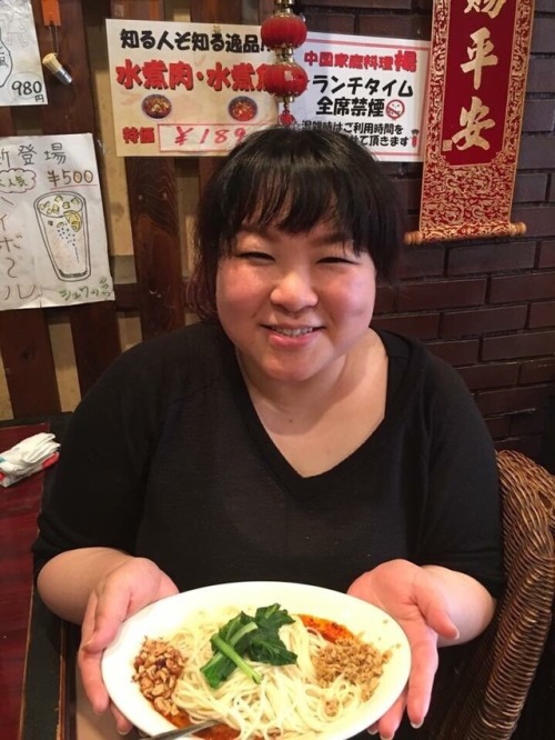 samourai55: sarashi-misemonogoya: welt2408:歩未。 都内でSEX前の食事 佐藤歩未 セフレにしたい