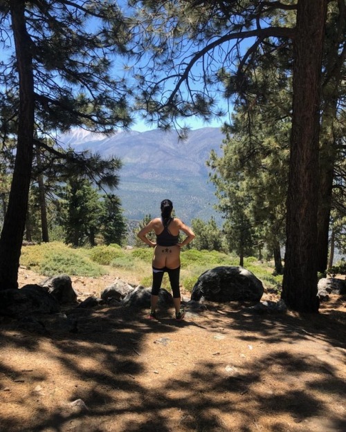 This great shot of an #anonymous submitter we will call #livefreeandfun comes to us from Big Bear, C