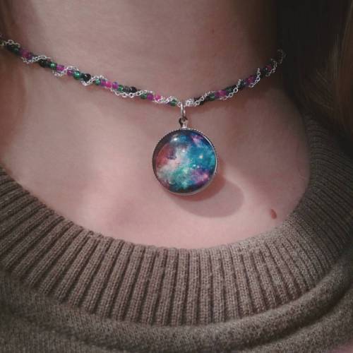 Couldn’t sleep n made myself a galaxy choker out of two old necklaces, some stretchy string and glas