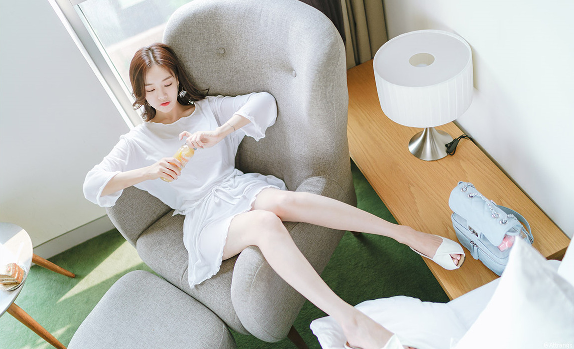 korean-dreams-girls:  Kim Shin Yeong - June 12, 2018 1st Set