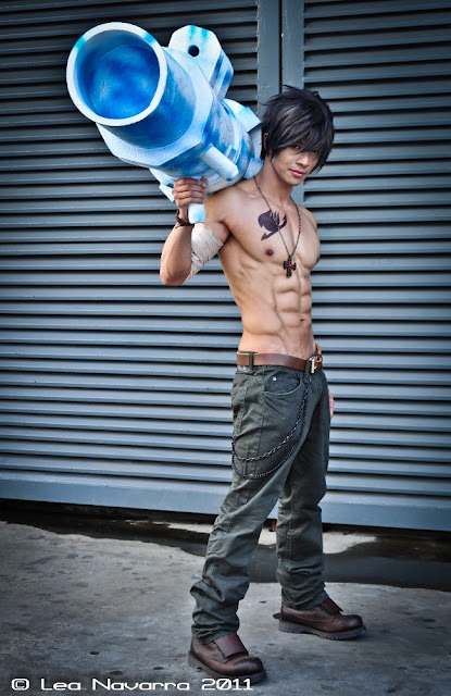  cosplayer perfect abs 