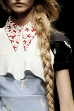 mulberry-cookies:  Miu Miu Spring 2010(details)