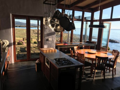 theindivisual:Who’s hungry? East coast Tasmania, Australia.