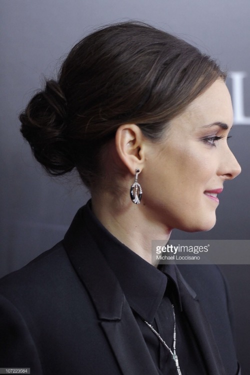 winonaryderallday:Black Swan Premiere