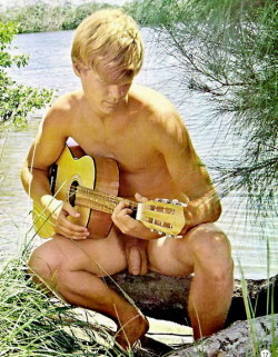 vintagemalebeefcake:  PHOTO # 1337 