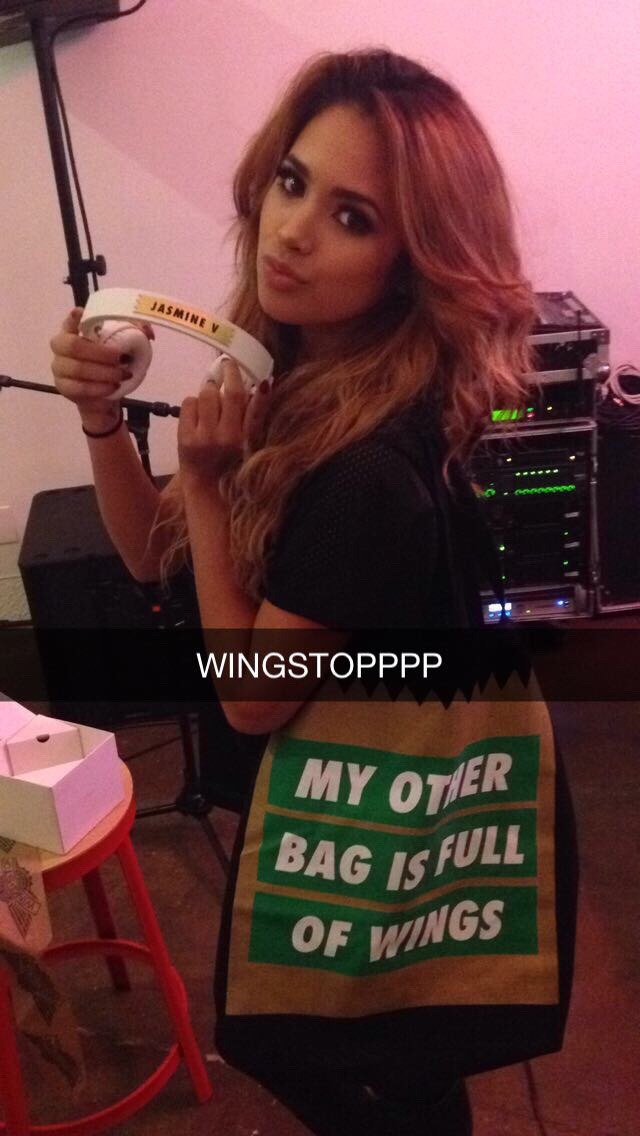 villegas-news:  NOV 14: Jasmine uploaded this picture on snapchat.