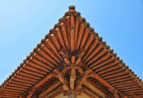 南禅寺 Nanchan Temple was built in 782 during China’s Tang dynasty, and its Great Buddha Hall is 