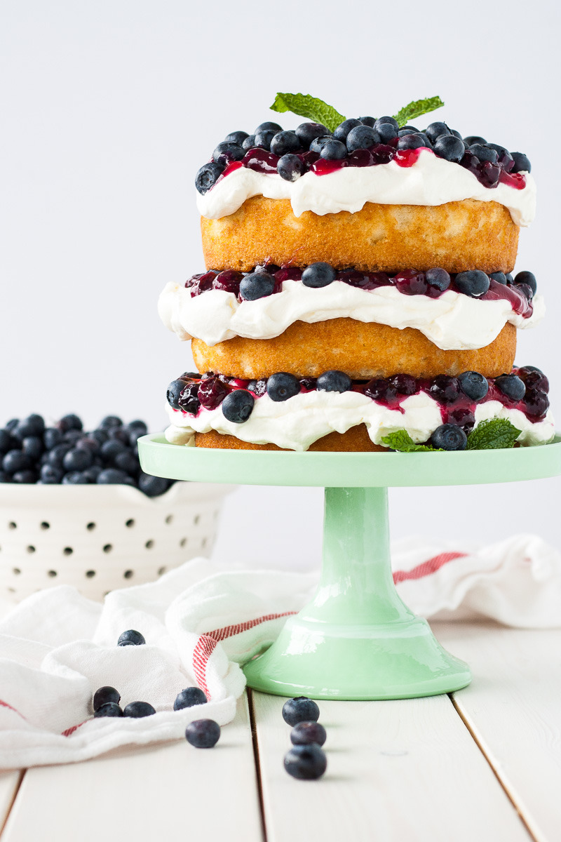 olivia-livforcake:  A perfectly light dessert for summer. Layers of vanilla cake,