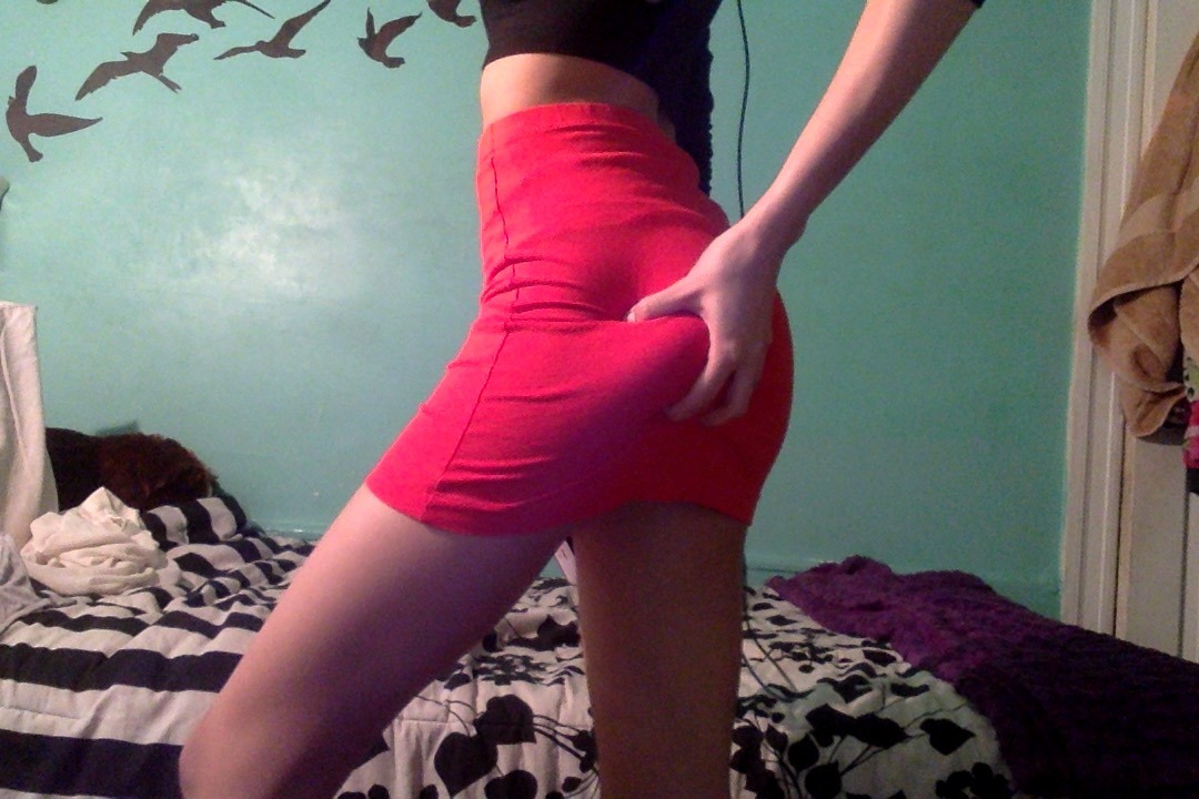 frenchkissthepvssy:  playing dress up