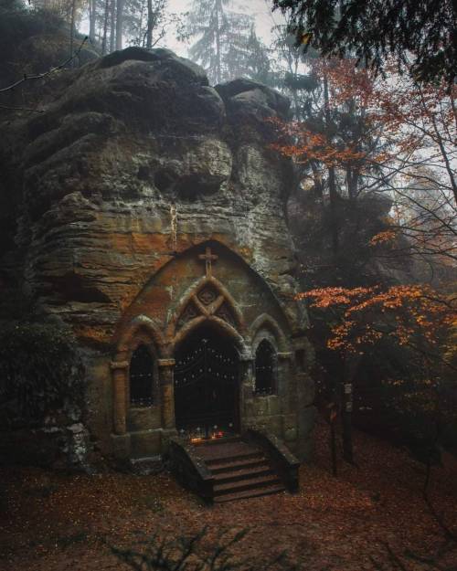 bad-moodboard:   Pilgrimage chapel of Our Lady of Lourdes in Modlivý důl valley, village of Svojkov, Czech Republic - Jan Řehák    