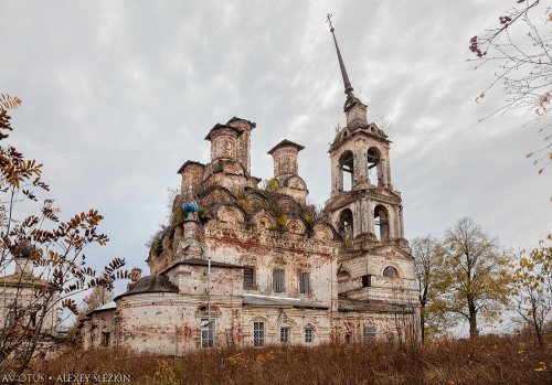Trinity Church, Ликурга, Kostroma (est. 1685).&gt; Photo: Alexey Slezkin.