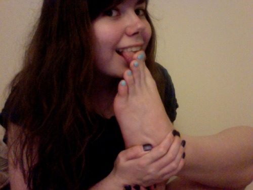 Porn photo amberfeets:  Baby blue toes!