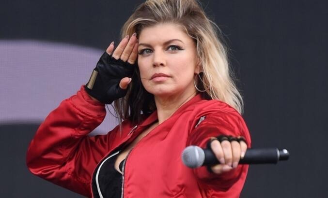 not sure if im listening to “ first class” by jack Harlow…or “ glamorous”