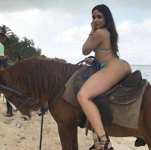hillshavethighslive:  #Hills 😍 | @ashleyortizx3 | #HillsHaveThighs | #ashleyortizx3 | #MoreLife | #HugoThaGod