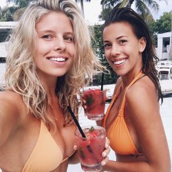 Happy wife, happy life 🍹 @skinworship 💋 by devinbrugman