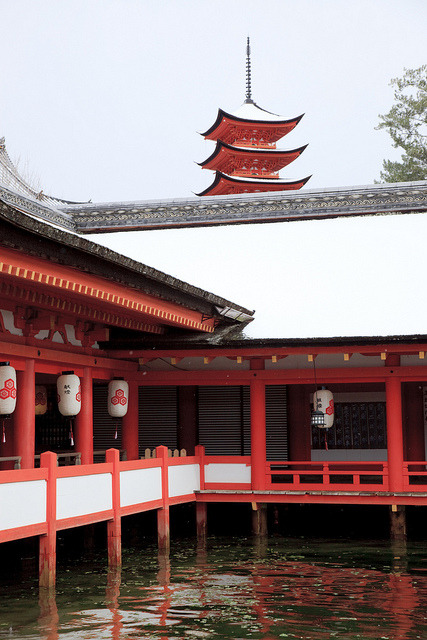fuckyeahjapanandkorea:  (by araget) 