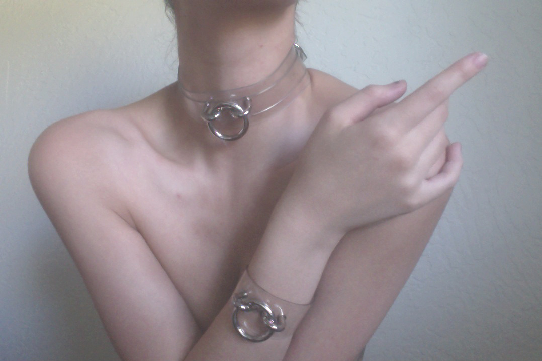 pinovax:  Had to pair my birthday present with the OH choker. Thank you so much again,