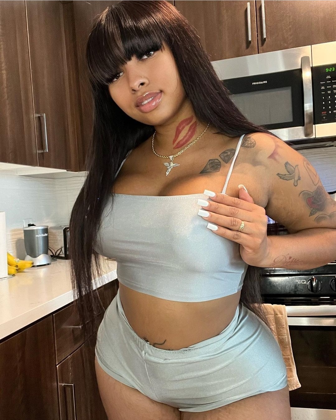 thicksexyasswomen2021:Boo’d Up @_chanelle@thicksexyasswomen2021🥃🥃