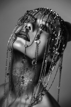 Black-White-Madness:  Madness:  Photographer/Retoucher: Siyana Kasabovamakeup: Natalia