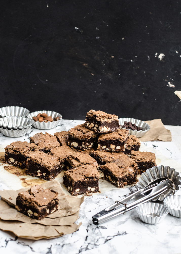 miscellaneousdesserts:  Nut Filled Bourbon Brownies (recipe)   *smirk* I would love