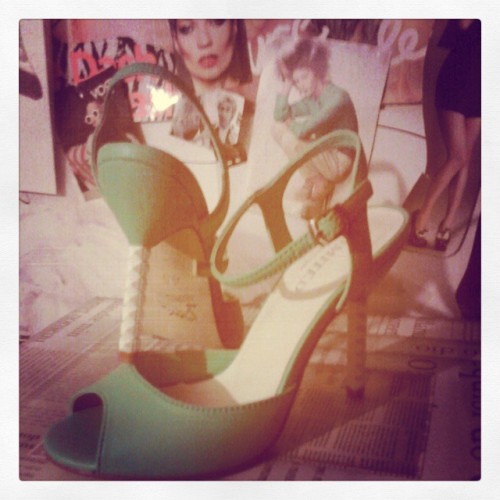 Ooops new shoes! #shoelove #shoeoftheday #heels #stiletto #highheel #sexy #oops #pretty #pinup #vogu