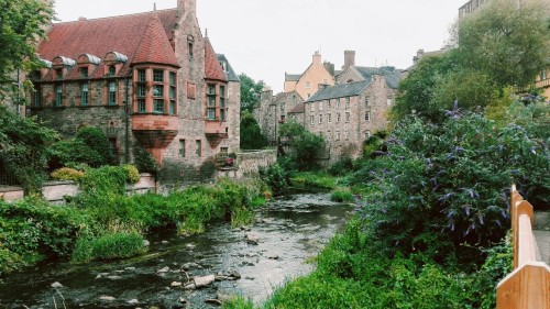 heidruna: letters-mingle-souls: Hidden gem in Edinburgh: Dean’s village I really really really