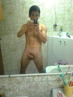 chacalesychacalitos:  Sigue la nueva página, recién hechecita para calentar tus noches… y tus días. https://www.facebook.com/deloschacales 