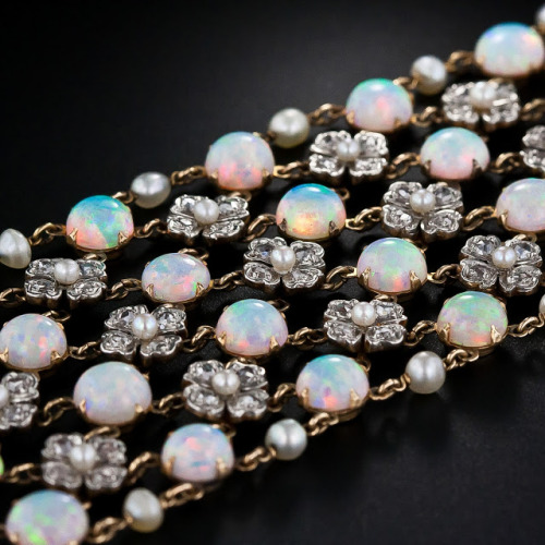 elsajeni:lisalinguica:slimebath:diamondsinthelibrary:Belle Epoque opal and diamond choker necklace, 