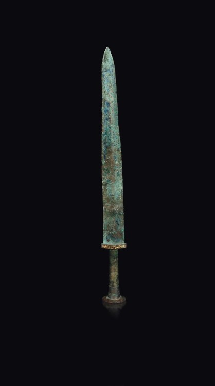 Chinese bronze sword with gold decor, Warring States Period, 4th-2nd century BC.from Cambi Auctions