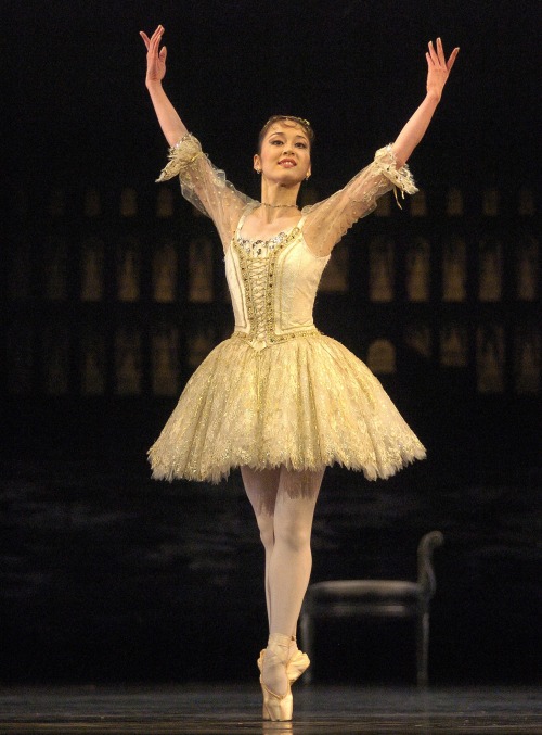 Nao Sakuma as Swanilda in Coppélia. Birmingham Royal Ballet. London Coliseum, March 2012