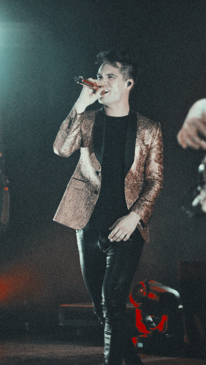 patdxstuff:like or reblog, please ♥