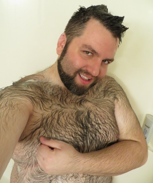 allabitfuzzy:  My man, being all yummy and adult photos