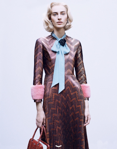 Porter #10“Lady in Waiting”Models: Julia Nobis, Grace Bol, Varya Shutova, Isabella Emmac
