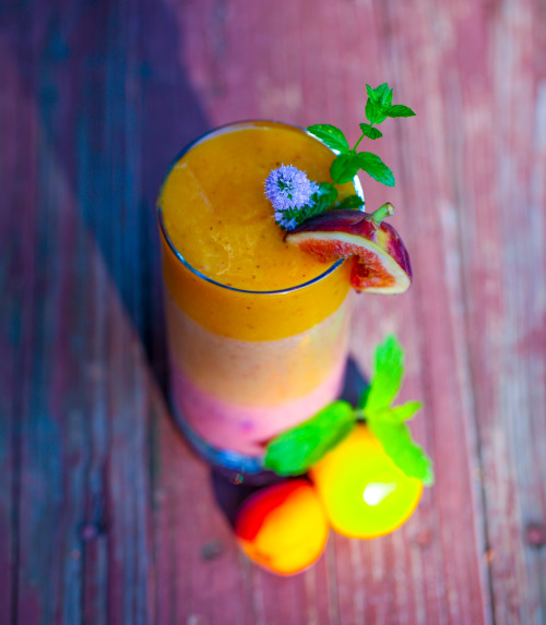 Olenko’s Beautiful Summer Sunset Smoothie This is a great frozen smoothie that you can make on