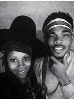 danicansing:tmacutiepie:Erykah Badu  &amp; Chance Tha RapperON HER FACEBOOK SHE SAID THEY WERE IN THE BADUDIO AND I LITERALLY SCREAMED