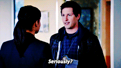  #you think i’m gorrrrrgeous #you want to kiiiiiiiiss me   I don’t even watch this show but I love all the .gifs I’m seeing about it.