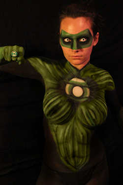 sci-fi-hotties:  Green Lantern body paint via thefalsefacesociety 