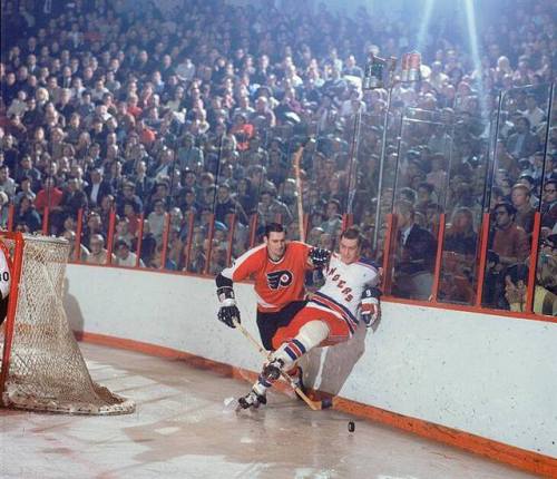 coloursteelsexappeal: Philadelphia Flyers vs New York Rangers, 1970s