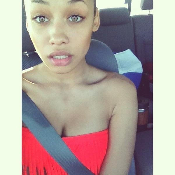 imperfectioniist:  imperfectioniist:  No makeup.  alright i’m done lol 
